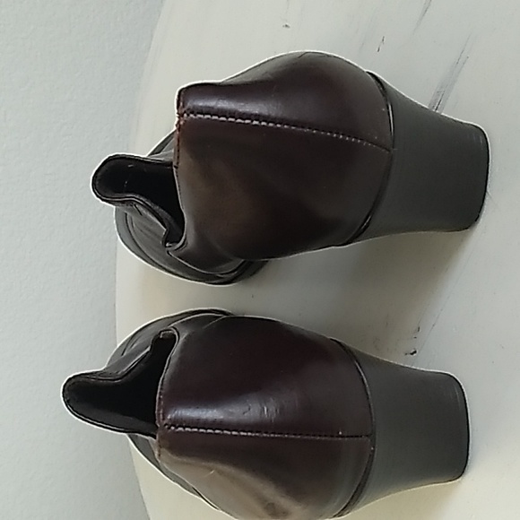 Brown munro pump heels - Picture 4 of 11